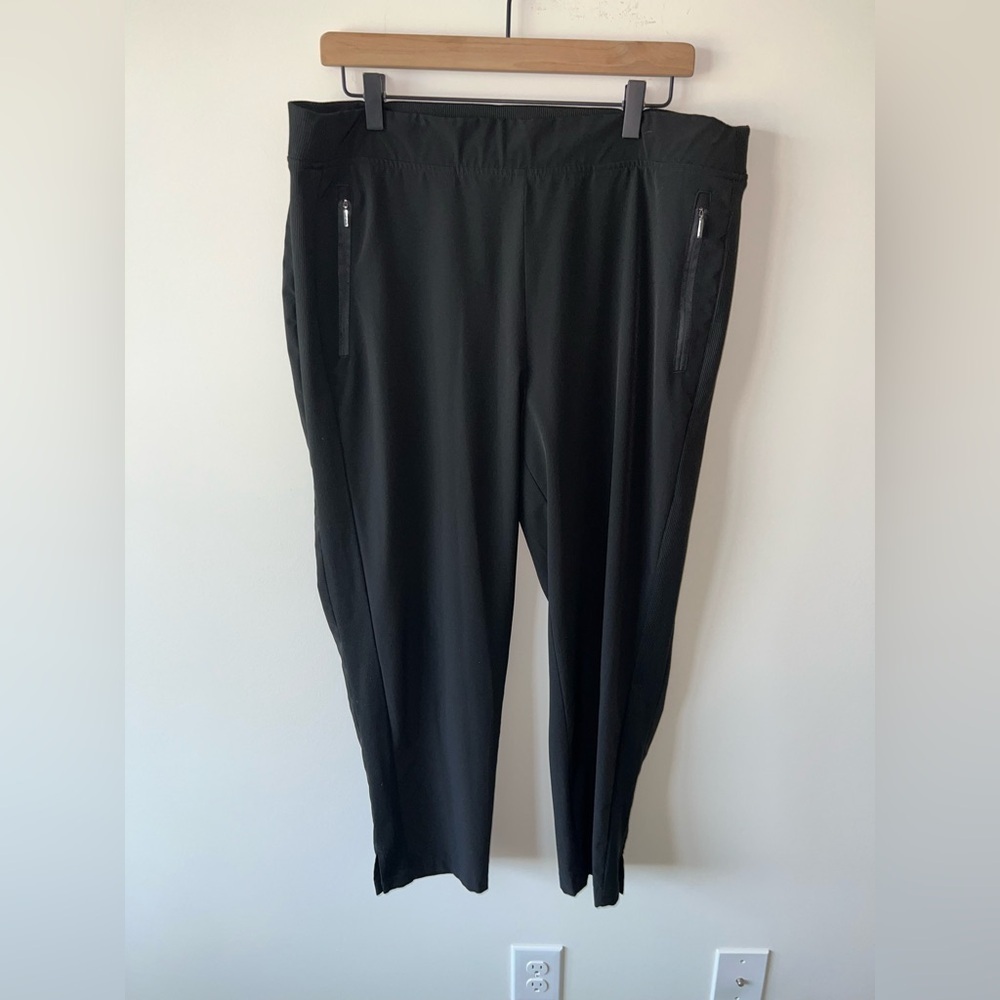 Chico’s Black Athletic Pants with Zipper Pockets Size 2.5R